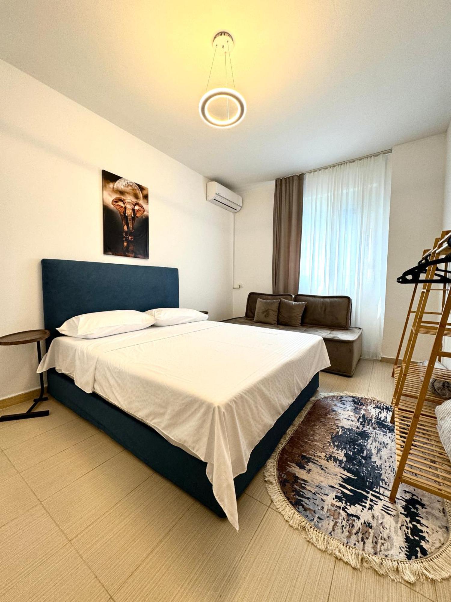 Luxury Apartments In City Center Durres Exterior photo